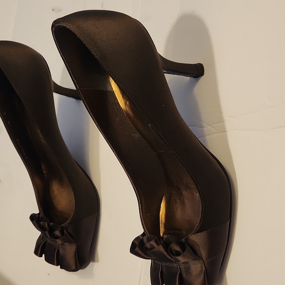 Stuart Weitzman Satin High Heel Open Toe Pumps With Bow Detail In Brown Size 9M - Picture 5 of 11